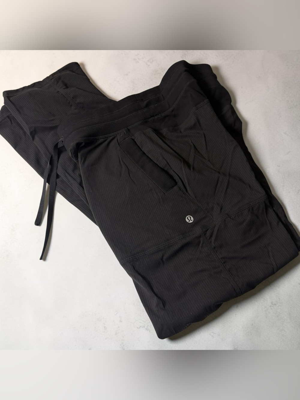 lululemon athletica women’s Black Athletic Jogger Pants